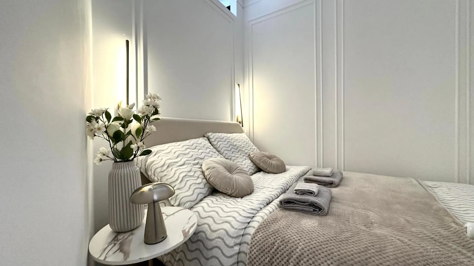 Swidnicka Apartment - 200M Main Square - Self Check-In 20H Вроцлав 0*,