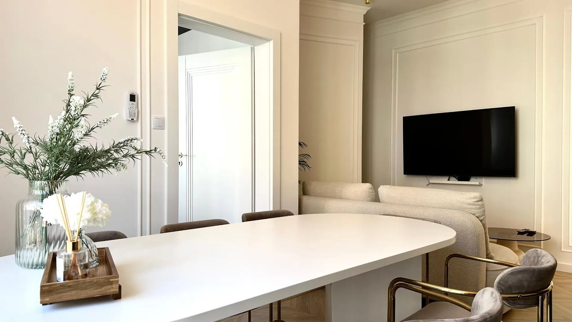 Swidnicka Apartment - 200M Main Square - Self Check-In 20H Вроцлав